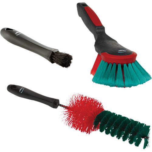 Ensemble de brosses pour l'int&eacute;rieur et l'ext&eacute;rieur des v&eacute;hicules de la s&eacute;rie Transport Equipex
