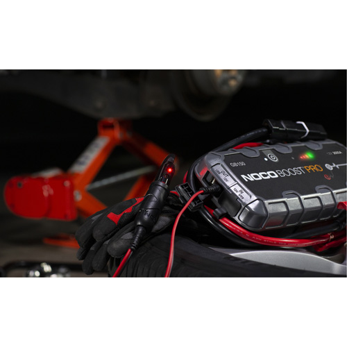 GB150 Boost&reg; Pro Jump Starter Equipex