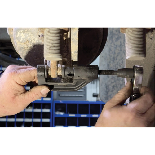 Presse-axe de tige de r&eacute;gleur de jeu pour camions de classes 6 &agrave; 8 Equipex