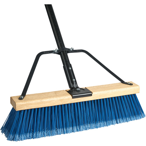 Balai-brosse &agrave; manche renforc&eacute; Ryno, 36", Fin, Soies PVC Equipex