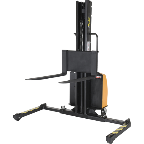 Gerbeur motoris&eacute; avec m&acirc;t &eacute;troit, Fonctionnement &eacute;lectrique, Capacit&eacute; 1500 lb, Lev&eacute;e max 63" Equipex
