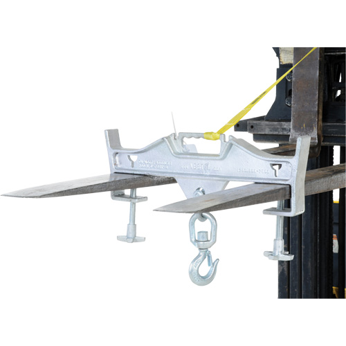 Crochet de levage &agrave; pivot double, Ouverture des fourches 7-1/4" x  2-1/2" Equipex