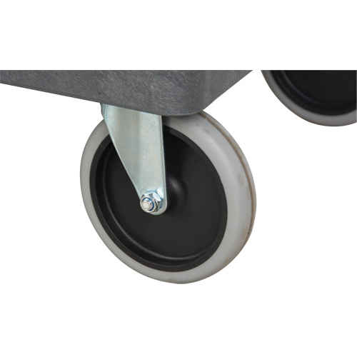 Chariot utilitaire pour l'entretien, 2 tiers, 16-1/2" x 32-1/2" x 34-1/2", Capacit&eacute; 550 lb Equipex