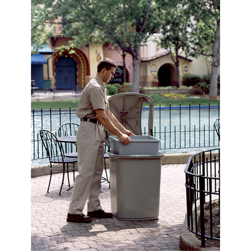 Untouchable&reg; Containers, Polyethylene, 35 US gal. Equipex