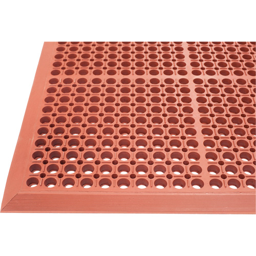 Competitor Series Mats, Slotted, 3' x 5' x 7/8", Orange, Natural Rubber Equipex