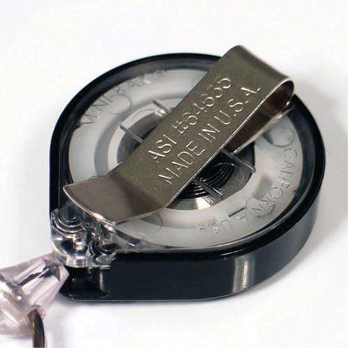 Porte-insignes r&eacute;tractables pour carte d'identit&eacute; Mini-Bak, Plastique, C&acirc;ble 36", Fixation Agrafe de ceinture Equipex