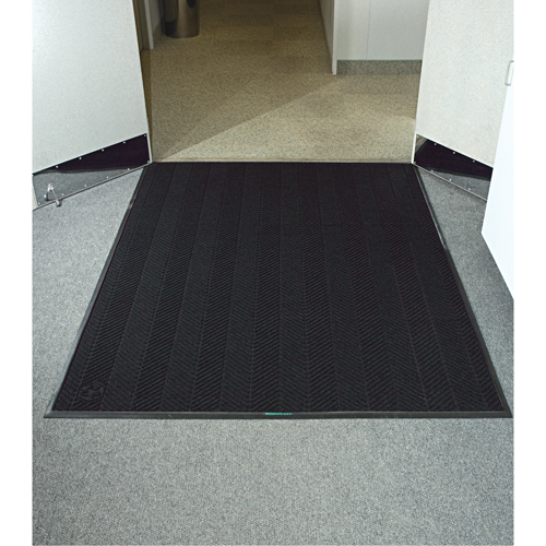Tapis WaterHog Max Classic &agrave; motif chevrons, Essuie-pieds/grattoir, 3' x 5' x 3/8", Fum&eacute;e noire Equipex