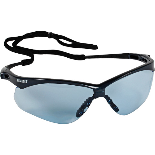 Lunettes de s&eacute;curit&eacute; Nemesis de Kleenguard, Lentille Bleu p&acirc;le, Anti-&eacute;gratignures, ANSI Z87+/R&eacute;pond ou surpasse la norme CSA Z94.3 Equipex