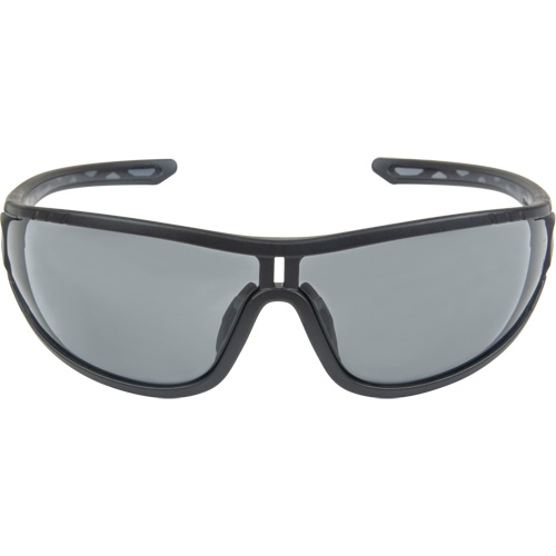Lunettes de s&eacute;curit&eacute; de s&eacute;rie Z3000, Lentille Grise/fum&eacute;e, Anti-&eacute;gratignures, ANSI Z87+/R&eacute;pond ou surpasse la norme CSA Z94.3 Equipex