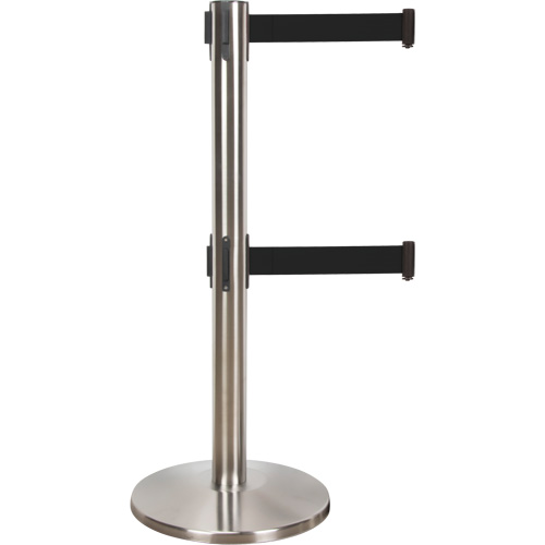 Barri&egrave;re pour le contr&ocirc;le des foules &agrave; courroie double, Acier, 35" h, Ruban Noir, Longueur du ruban 7' Equipex