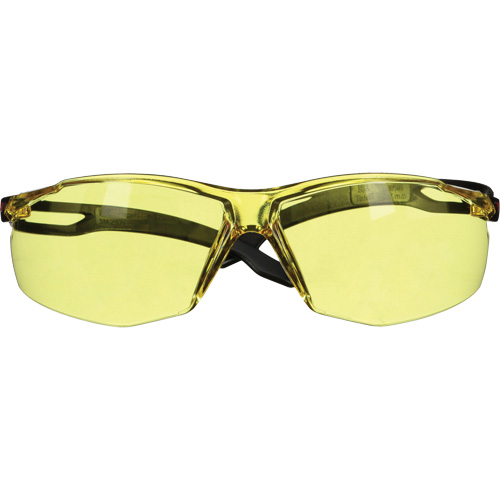 Lunettes de s&eacute;curit&eacute; s&eacute;rie 500 SecureFit, Lentille Ambr&eacute;e, Antibu&eacute;e/Anti-&eacute;gratignures, ANSI Z87+/R&eacute;pond ou surpasse la norme CSA Z94.3 Equipex