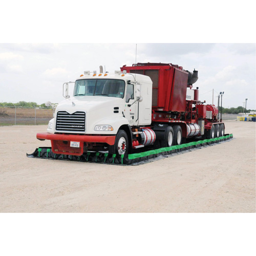 Ultimate Copolymer 2000 Ultra-Containment Berm&reg;, 5655 US gal. Capacity, 14' W x 54' L x 12" H, Hinge Bracket Equipex