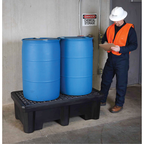 Ultra-Spill Pallet mod&egrave;le &eacute;conomique, 2 barils, Capacit&eacute; de d&eacute;versement 66 gal. US, 53" x 29" x 16,5" Equipex