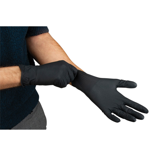 Gants d'examen de poids lourd &agrave; prise tactile, Petit, Nitrile, 8 mils, Sans poudre, Noir, Classe 2 Equipex