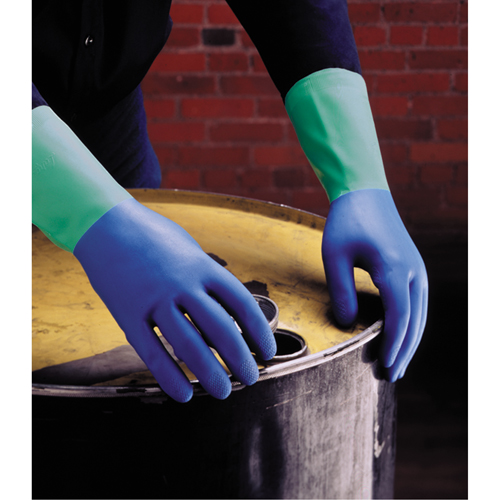 Gants Protector, Taille 6/Petit/6,5, 13" lo, Nitrile/Latex de caoutchouc, Doublure en Ouat&eacute;e, 28 mils Equipex