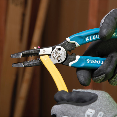Outil polyvalent Klein-Kurve pour d&eacute;nuder, couper et sertir les fils, 8-1/4" lo, 8 - 20 AWG Equipex