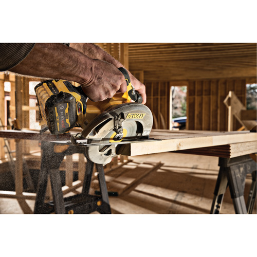 Scie circulaire sans balai Flexvolt Max avec frein &eacute;lectrique (outil seulement), 7-1/4", 60 V Equipex