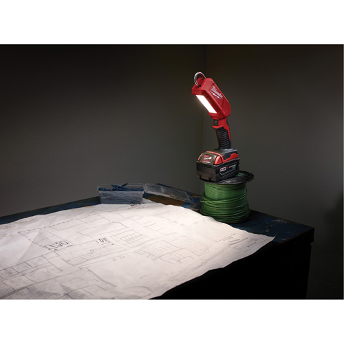 M18 Stick Light, Hook, Rechargeable, 300 Lumens Equipex