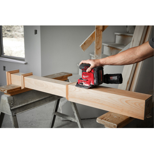 Ponceuse orbitale M18 Equipex