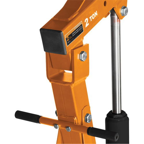 Grue escamotable pour moteur — Strongarm Equipex