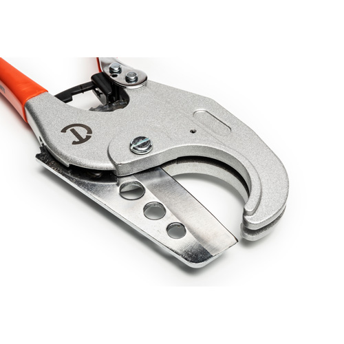 Coupe tuyau en PVC &agrave; rochet avec prises tremp&eacute;es, Capacit&eacute; de 1/4"- 2-3/8" Equipex
