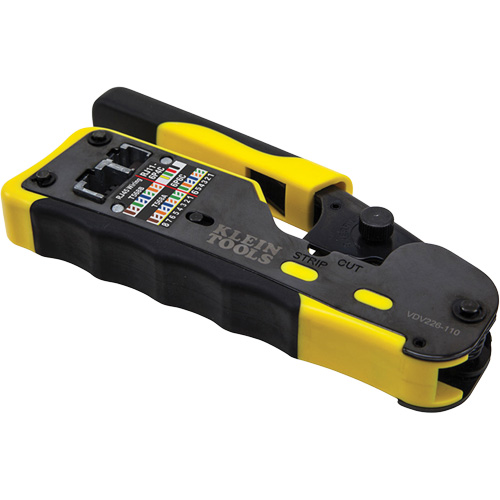 Pince &agrave; sertir/d&eacute;nuder/couper &agrave; rochet pour c&acirc;bles Ethernet avec connecteurs Pass-Thru Equipex