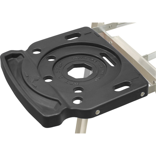 3400 Series Industrial Extra Heavy-Duty Step Ladder, 4', Aluminum, 300 lbs. Capacity, Type 1A Equipex