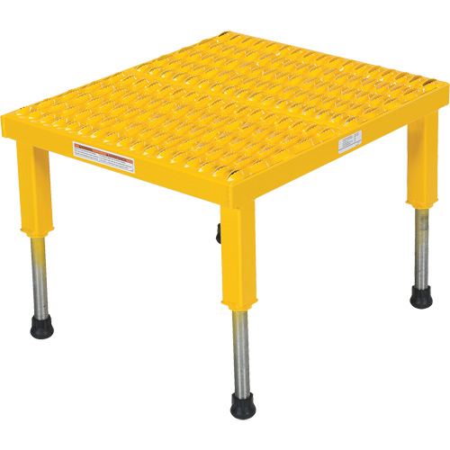 Plate-forme ajustable Step-Mate, 1 marche(s), 23-1/2" la x 19-9/16" lo x 16-1/2" h, Capacit&eacute; 500 lb Equipex
