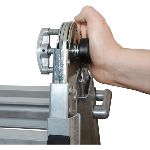 &eacute;chelle t&eacute;lescopique multipositions, 2,916' - 9,75', Aluminium, 300 lb, CSA calibre 1A Equipex