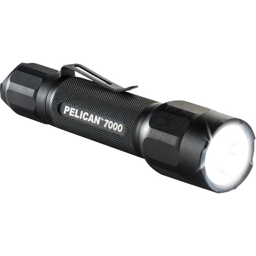Lampe de poche tactique de s&eacute;rie 7000, DEL, 774 lumens, Piles CR123 Equipex