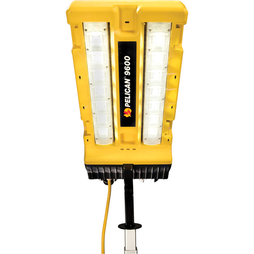 Syst&egrave;me avec t&ecirc;te d'&eacute;clairage modulaire et support, DEL, 24 W, 3000 lumens, Boîtier en Aluminium Equipex
