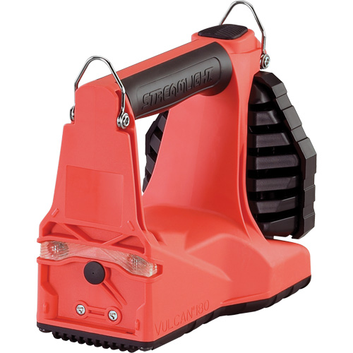 Lanterne multifonctionnelle 180 Vulcan, DEL, 1200 lumens, 5.75 hres de fonctionnement, piles Rechargeable, Compris Equipex