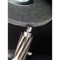 Meules homog&egrave;nes d'&eacute;barbage EXL Scotch-Brite, 1" x 1", Arbre de 3/16", Grain de 2A, Oxyde d'aluminium Equipex