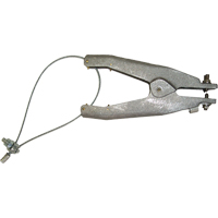 Prise de masse statique (s&eacute;rie GAT), Corps en Aluminium coul&eacute;, Pointe style cuvette en Acier inoxydable, 3 pointes Configuration, 1-1/4" Ouverture max. Equipex