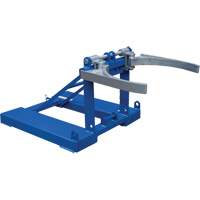Porte-baril en poly pour chariot &agrave; fourche, Baril de 30 - 55 gal. US (25 - 45,8 gal. imp.), Capacit&eacute; 1100 lb/499 kg Equipex