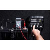 Chargeur de batterie embarqu&eacute; &agrave; 3 sorties de 15 amp&egrave;res Gen5X3 Genius Equipex