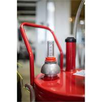 Chariot &agrave; carburant en acier de 25 gallons avec pompe rotative bidirectionnelle et filtre Equipex