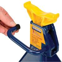 Chandelles, Poign&eacute;e/rochet verrouillable, Capacit&eacute; de 3 tonnes, 19" h Equipex