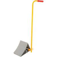 Cale de roues en aluminium avec poign&eacute;e, 7" la x 11-7/8" p x 7-11/16" h Equipex