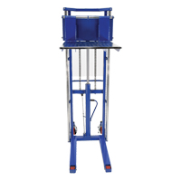 Gerbeur Hefti-Lift, M&eacute;canisme Pompe au pied, Capacit&eacute; de 1500 lb, Levage max de 63" Equipex