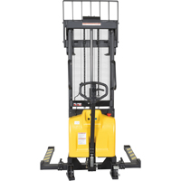 Gerbeur pour chariot &eacute;l&eacute;vateur, Fonctionnement &eacute;lectrique, Capacit&eacute; 2000 lb, Lev&eacute;e max 63" Equipex