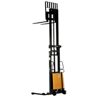 Gerbeur pour chariot &eacute;l&eacute;vateur, Fonctionnement &eacute;lectrique, Capacit&eacute; 2000 lb, Lev&eacute;e max 137" Equipex