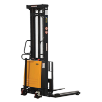 Gerbeur pour chariot &eacute;l&eacute;vateur, Fonctionnement &eacute;lectrique, Capacit&eacute; 2000 lb, Lev&eacute;e max 150" Equipex