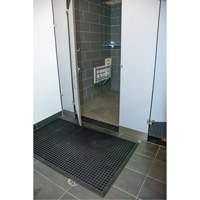 Tapis d'entr&eacute;e ext&eacute;rieure, Caoutchouc, Grattoir Type, Motif Textur&eacute;, 2' x 2-2/3', Noir Equipex