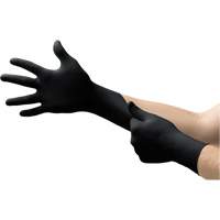 Onyx&reg; Gloves, Small, Nitrile, 3.5-mil, Powder-Free, Black Equipex