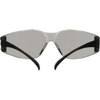 Lunettes de protection de s&eacute;rie 100 SecureFit, Lentille Gris/Int&eacute;rieur/ext&eacute;rieur, Antibu&eacute;e/Anti-&eacute;gratignures, ANSI Z87+/R&eacute;pond ou surpasse la norme CSA Z94.3 Equipex