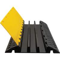 Protecteur de c&acirc;bles en polyur&eacute;thane, 3 canaux, 35,43" lo x 19,69" la x 3" h Equipex