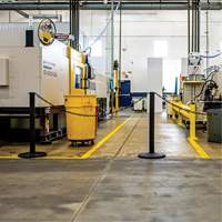 Ensemble de montants industriels avec chaîne en plastique, Hauteur de 37", Rouge Equipex