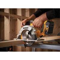 Ensemble de scie circulaire &agrave; moteur sans balai sans fil Max*, 6-1/2", 20 V Equipex