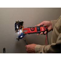 Pince amp&egrave;rem&eacute;trique, Tension c.a./c.c., Courant c.a./c.c. Equipex